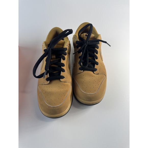 Nike Dunk Low‎ Shoes Mens Wheat Tan Nubuck Black Sole Laces Retro Casual Skate - Picture 2 of 9